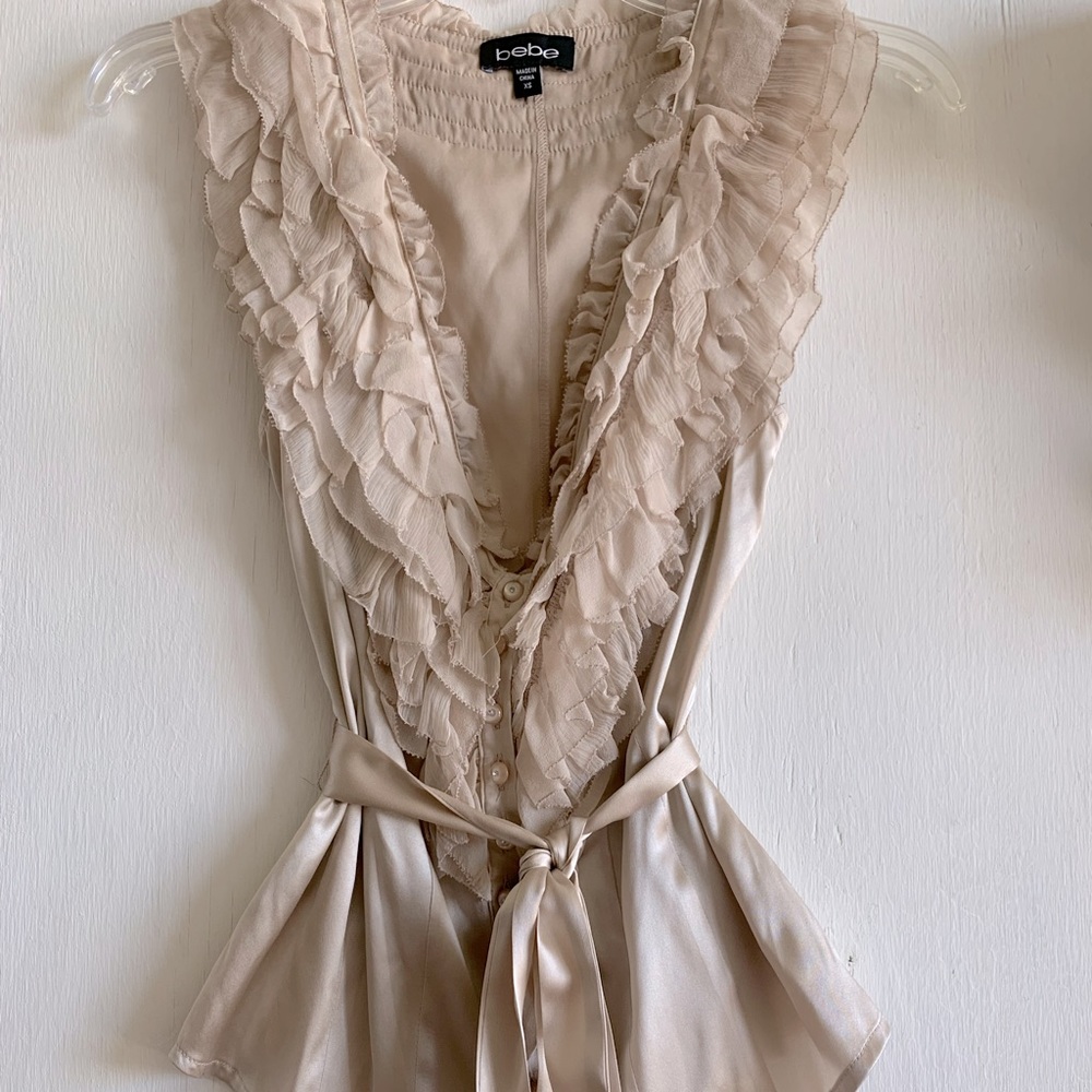 Womens Bebe top